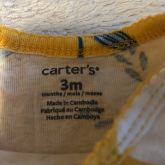 (3 for $10) carters floral bodysuit - Picture 4 of 4